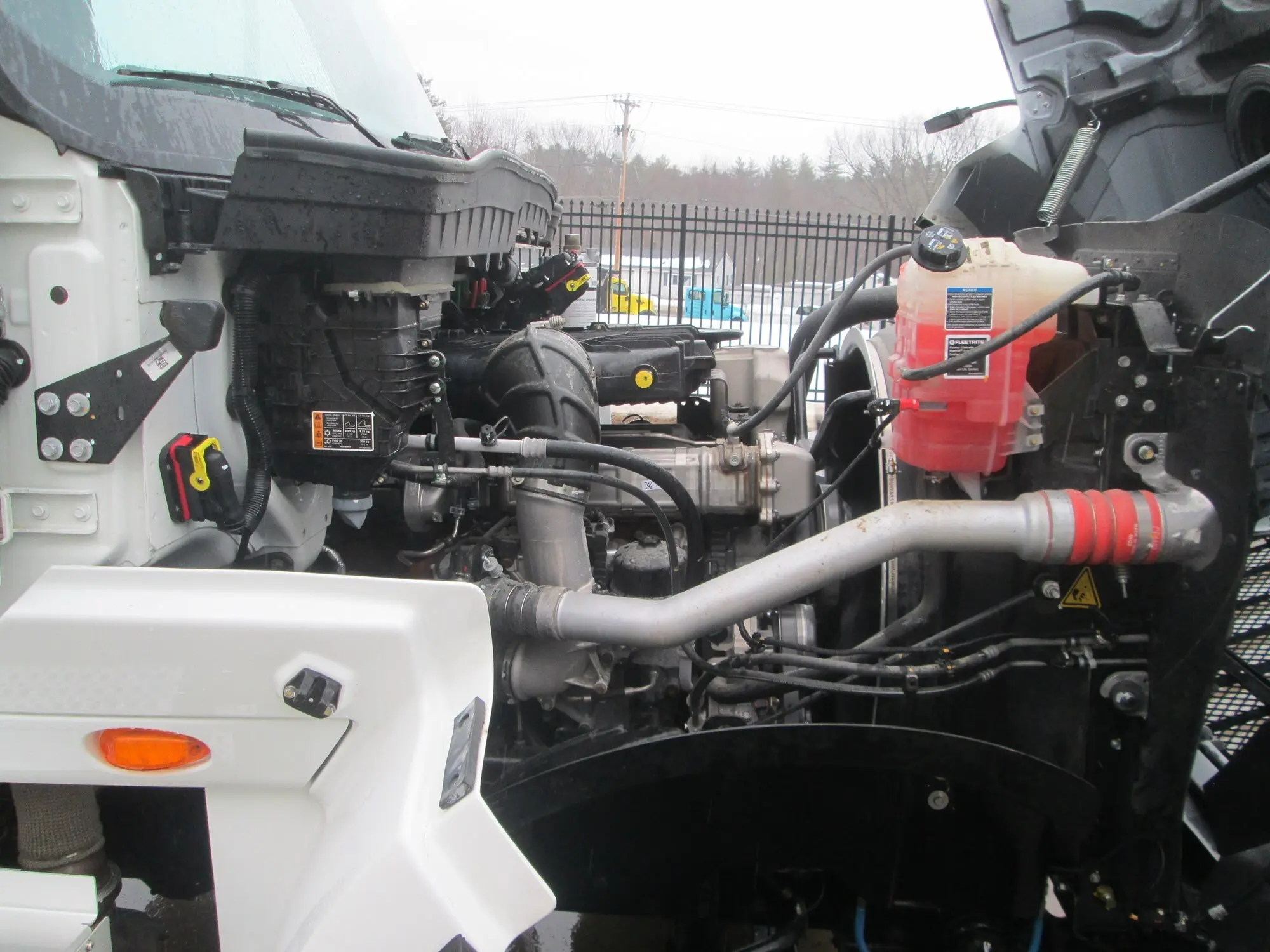 2024 International HX — photo 3