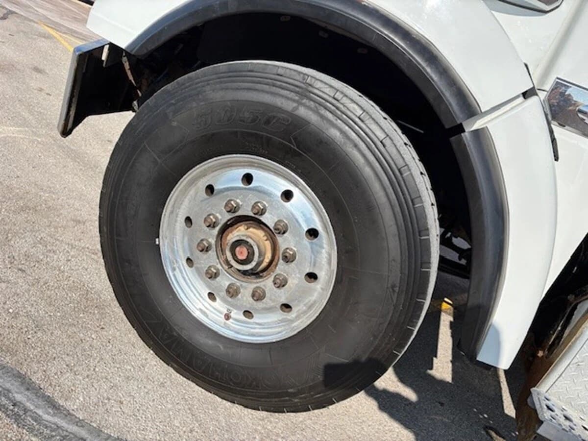 2021 Freightliner 122SD — photo 15