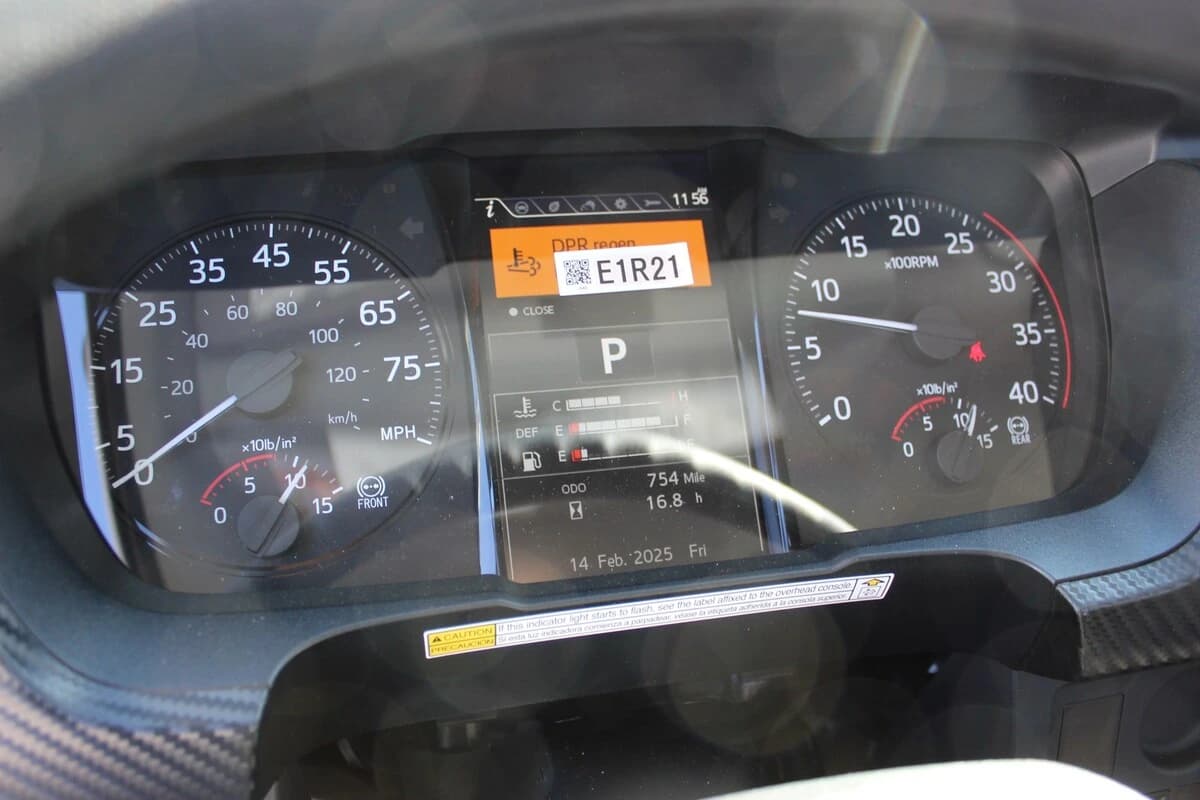 2025 Hino L6 — photo 13