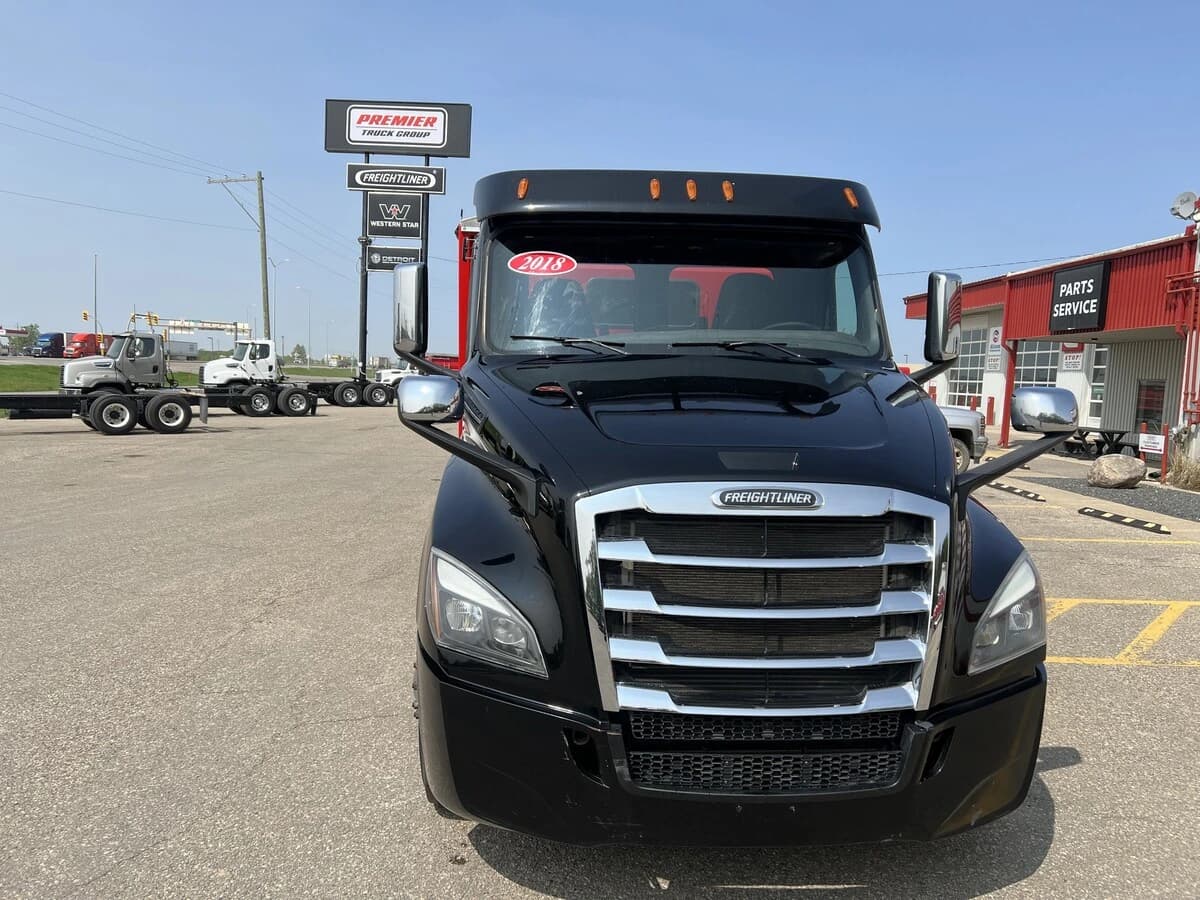 2019 Freightliner Cascadia — photo 12
