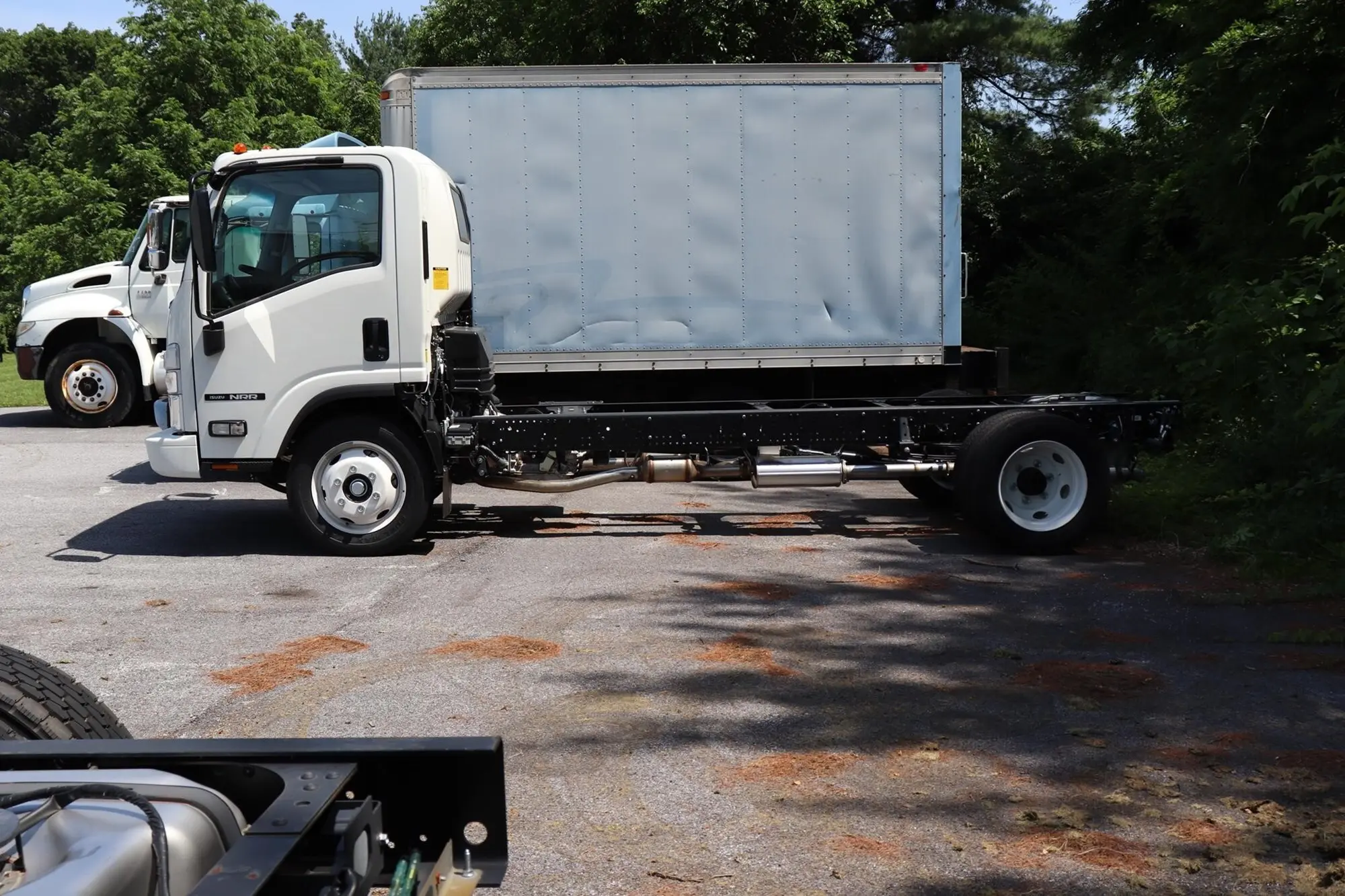 2025 Isuzu NRR — photo 4