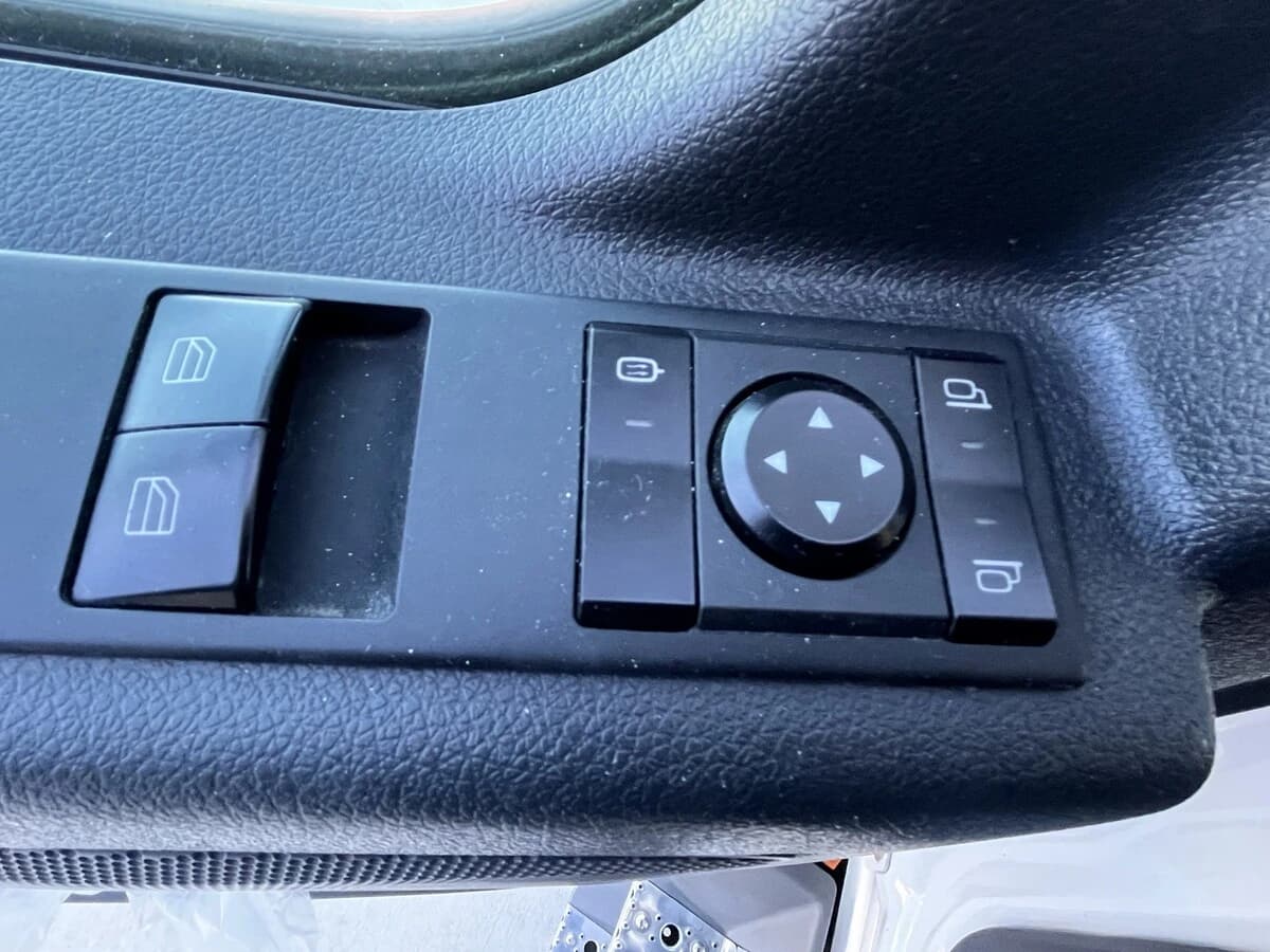 2023 Freightliner Cascadia — photo 16