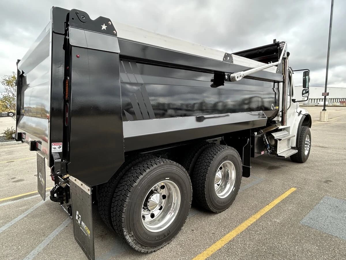 2026 Freightliner M2 106 — photo 5