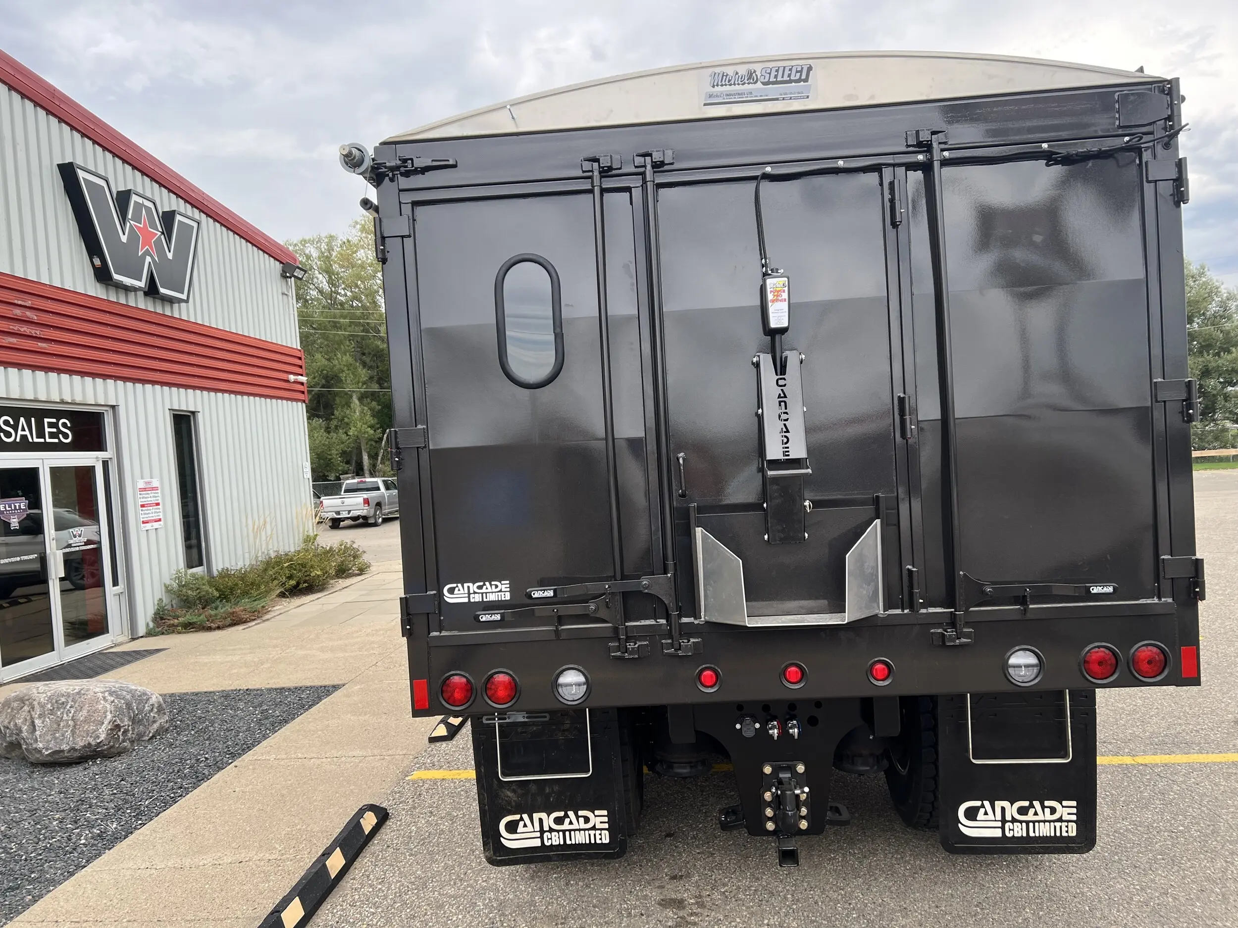 2026 Freightliner M2 112 — photo 4