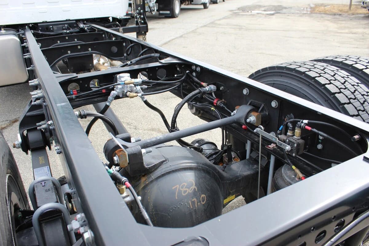 2025 Hino L7 — photo 7