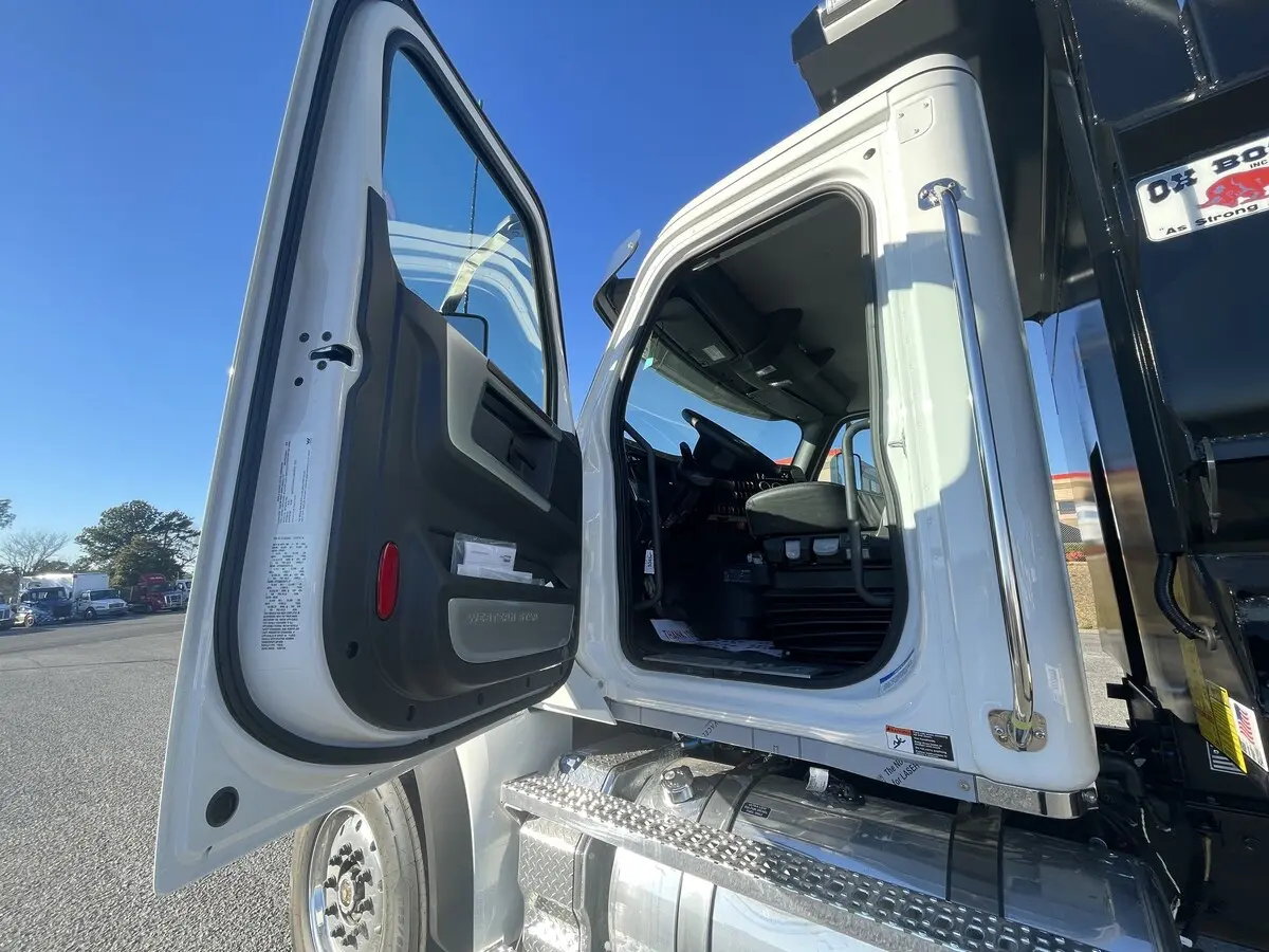 2026 Western Star 49X — photo 17