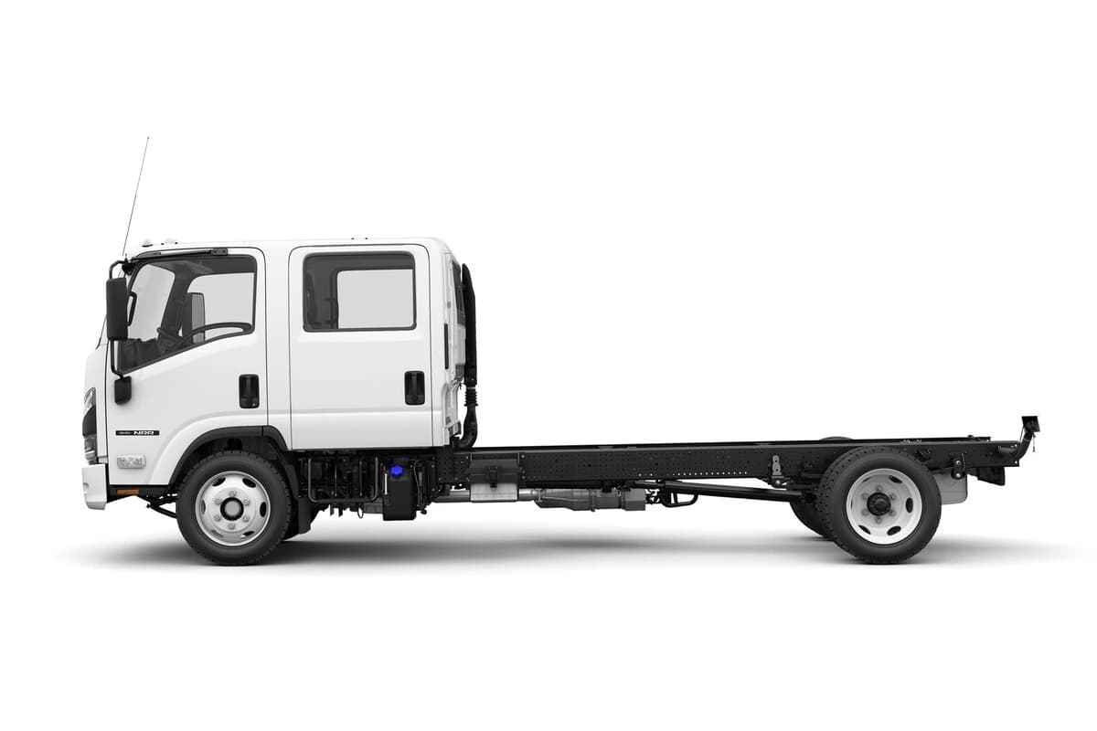 2025 Isuzu NRR — photo 2