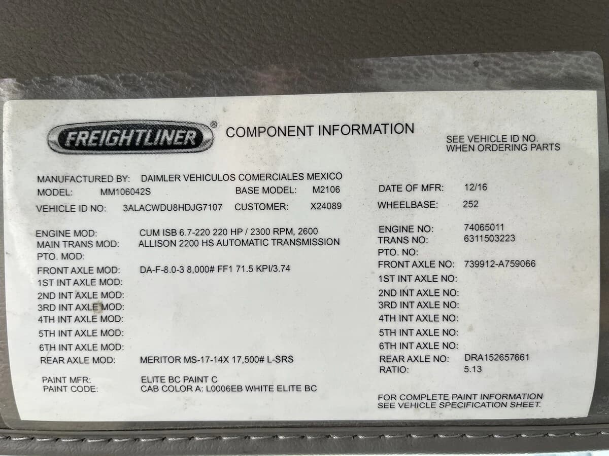 2017 Freightliner M2 106 — photo 19