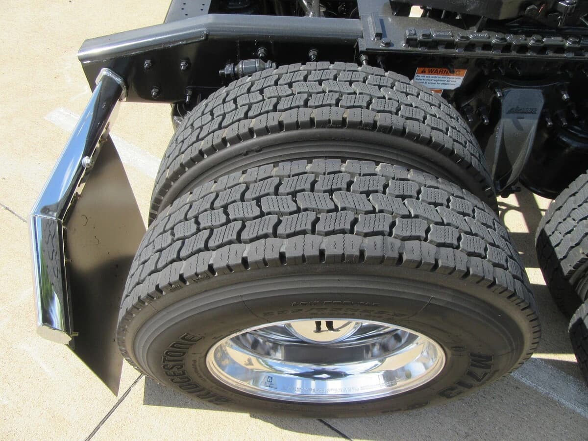 2025 Freightliner Cascadia — photo 15