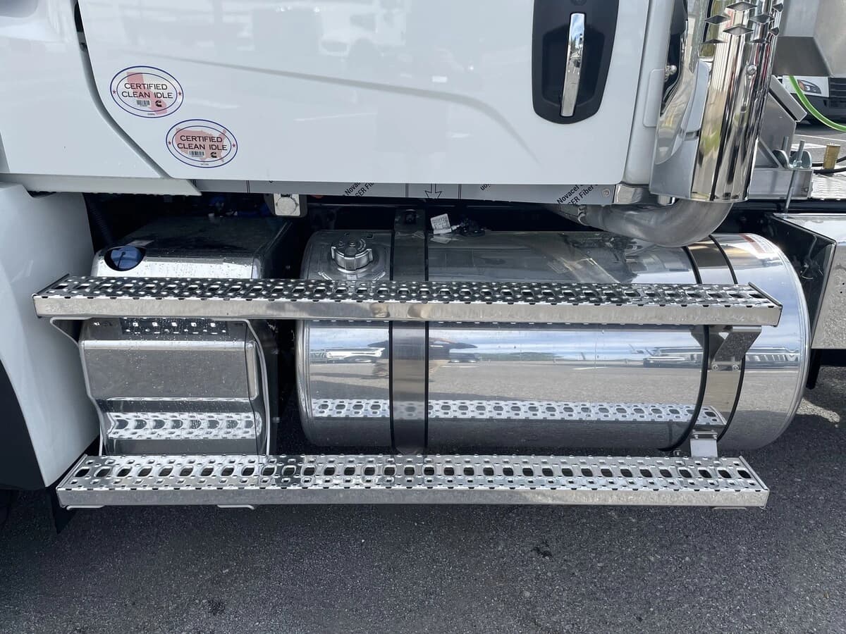 2027 Western Star 49X — photo 27