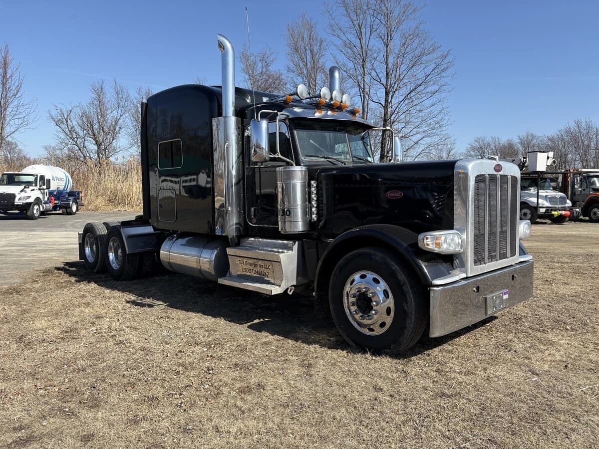 2018 Peterbilt 389 — photo 2