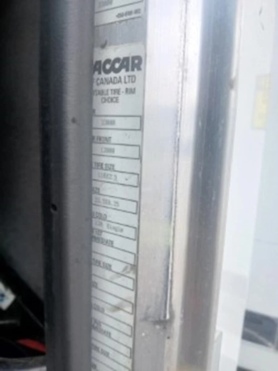 2020 Peterbilt 337 — photo 10