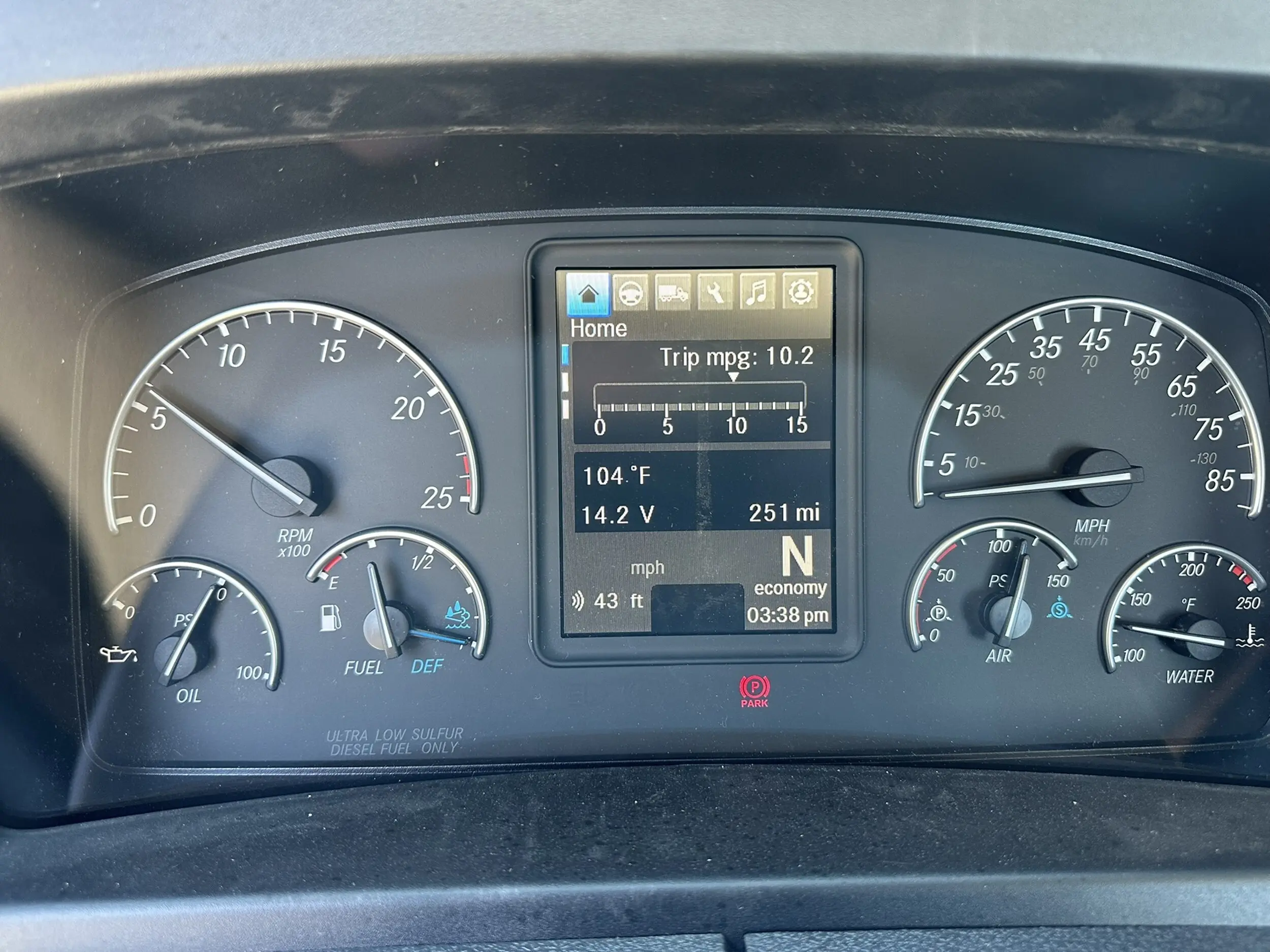 2026 Freightliner Cascadia — photo 9