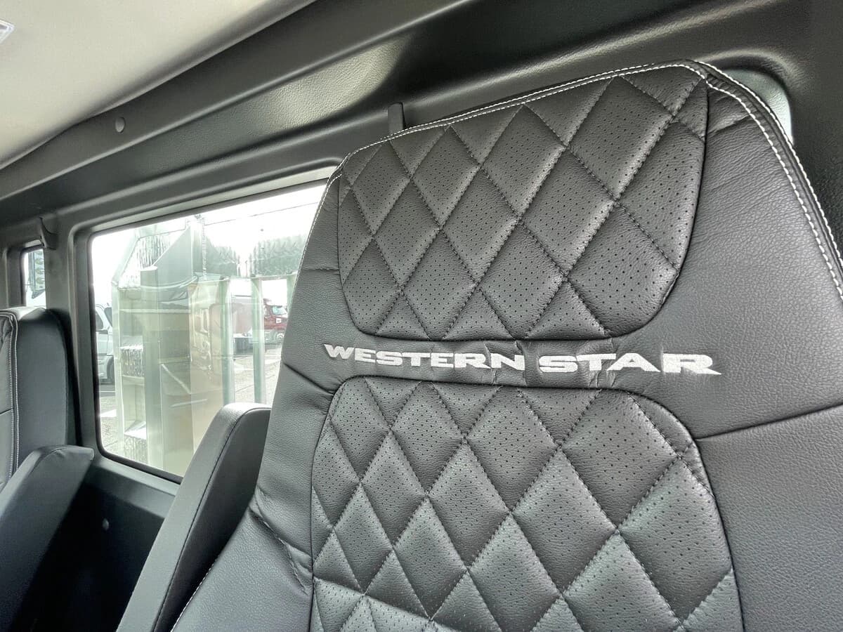 2027 Western Star 49X — photo 33