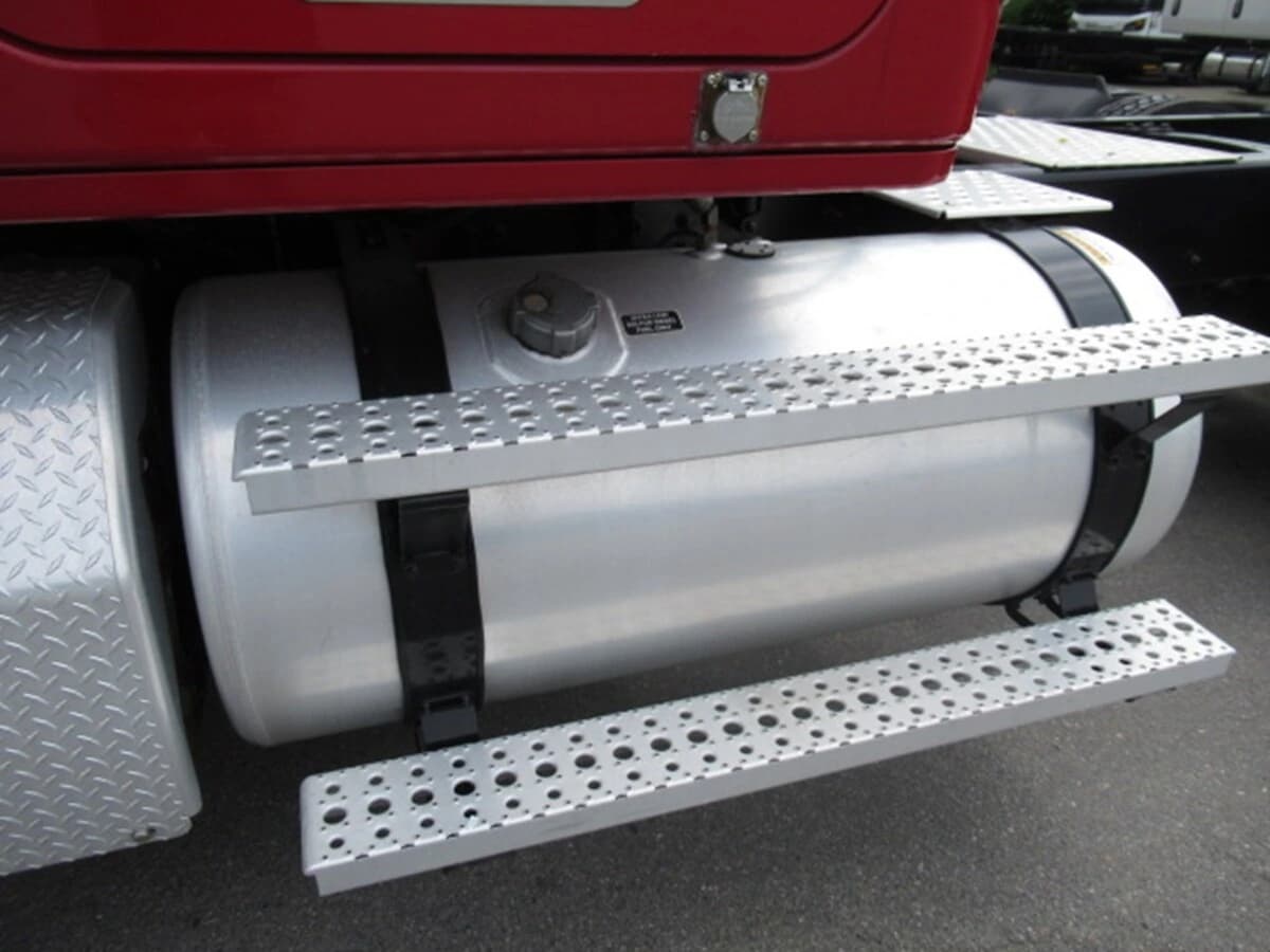 2020 Freightliner Cascadia — photo 14