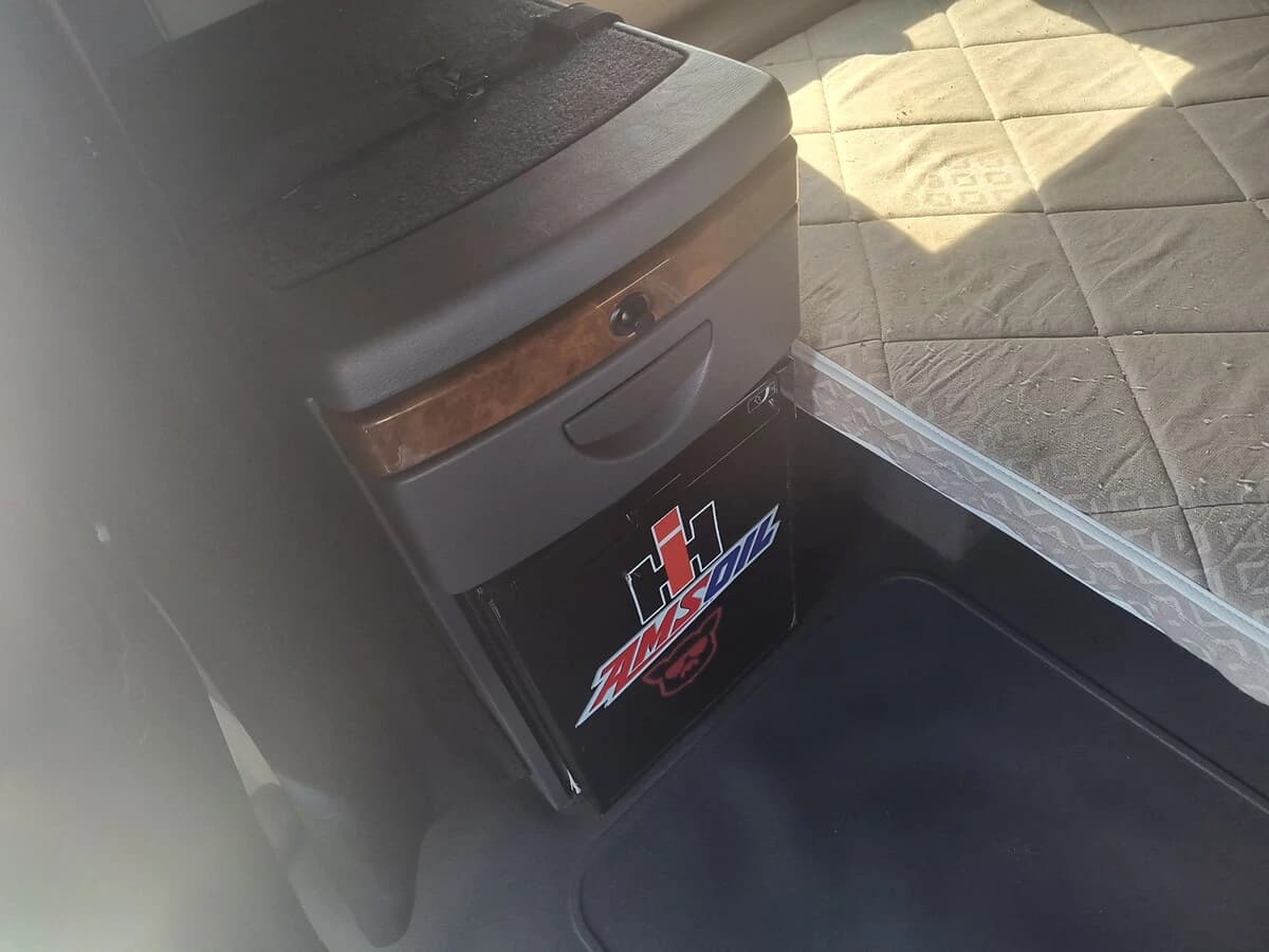 2021 International LT — photo 10