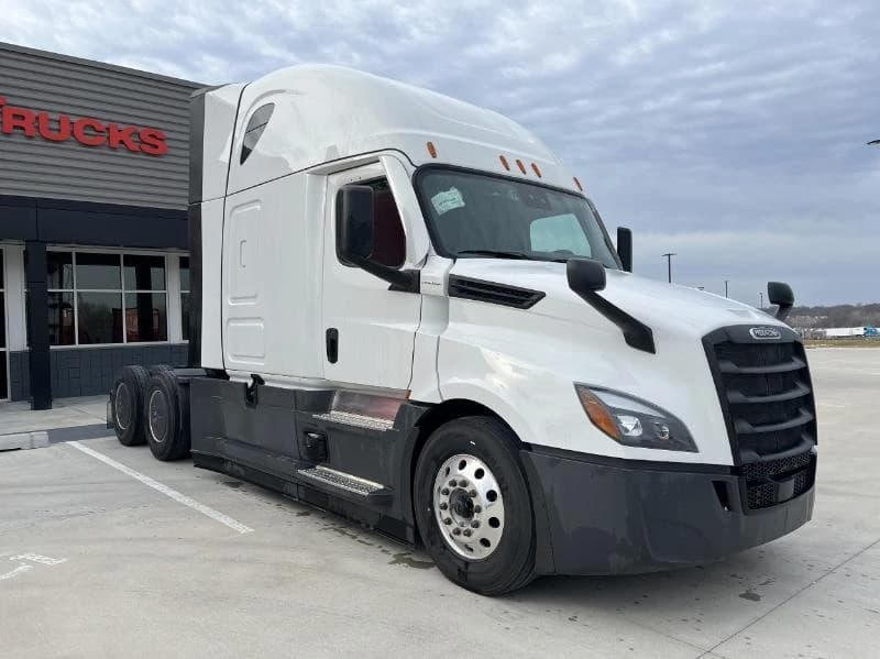 2026 Freightliner Cascadia — photo 11