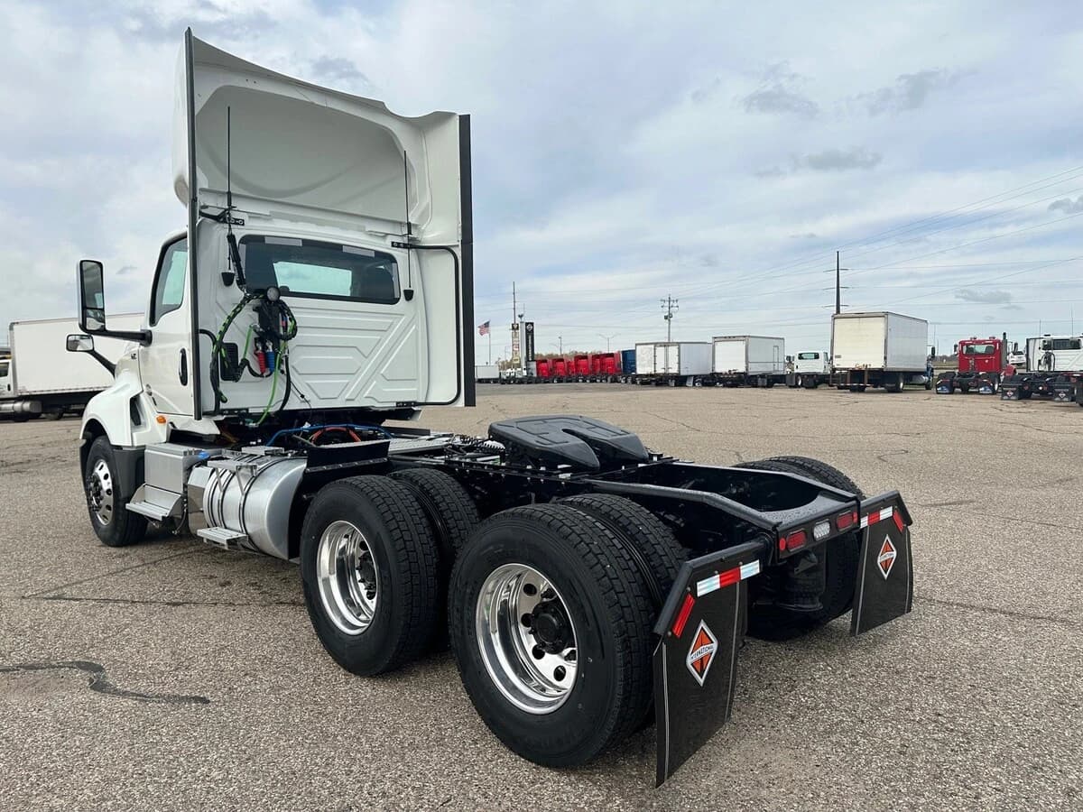2026 International LT — photo 4