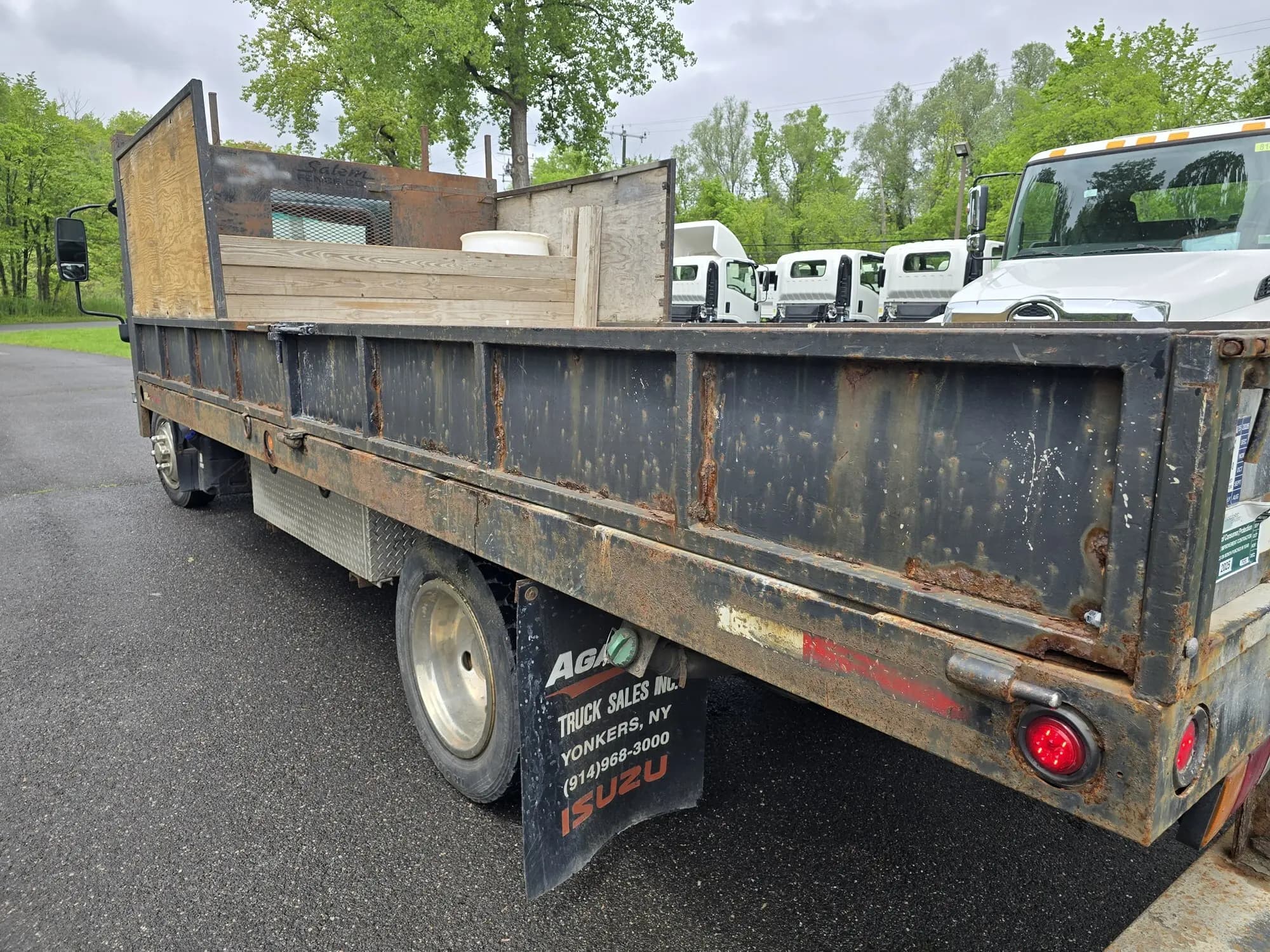 2013 Isuzu NQR — photo 4