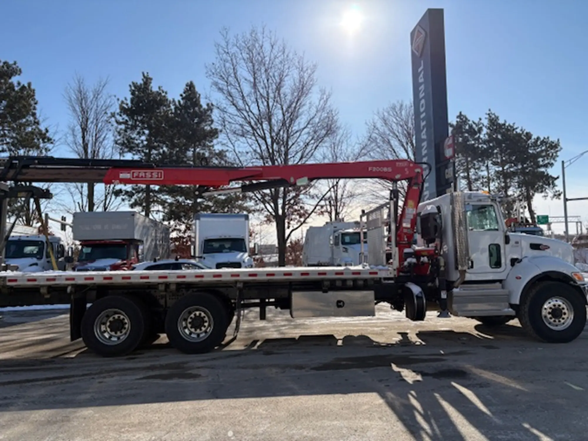 2022 Peterbilt 348 — photo 9