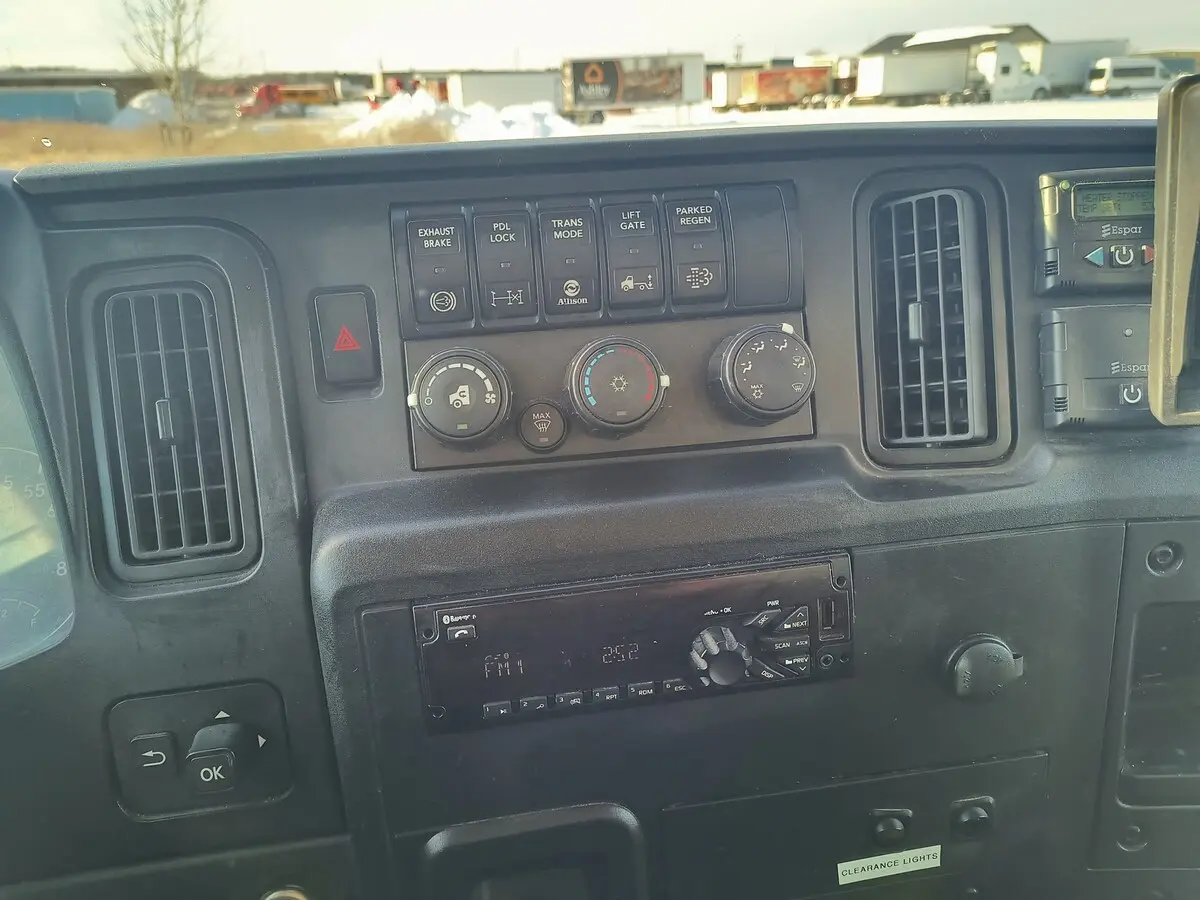 2020 International MV — photo 8