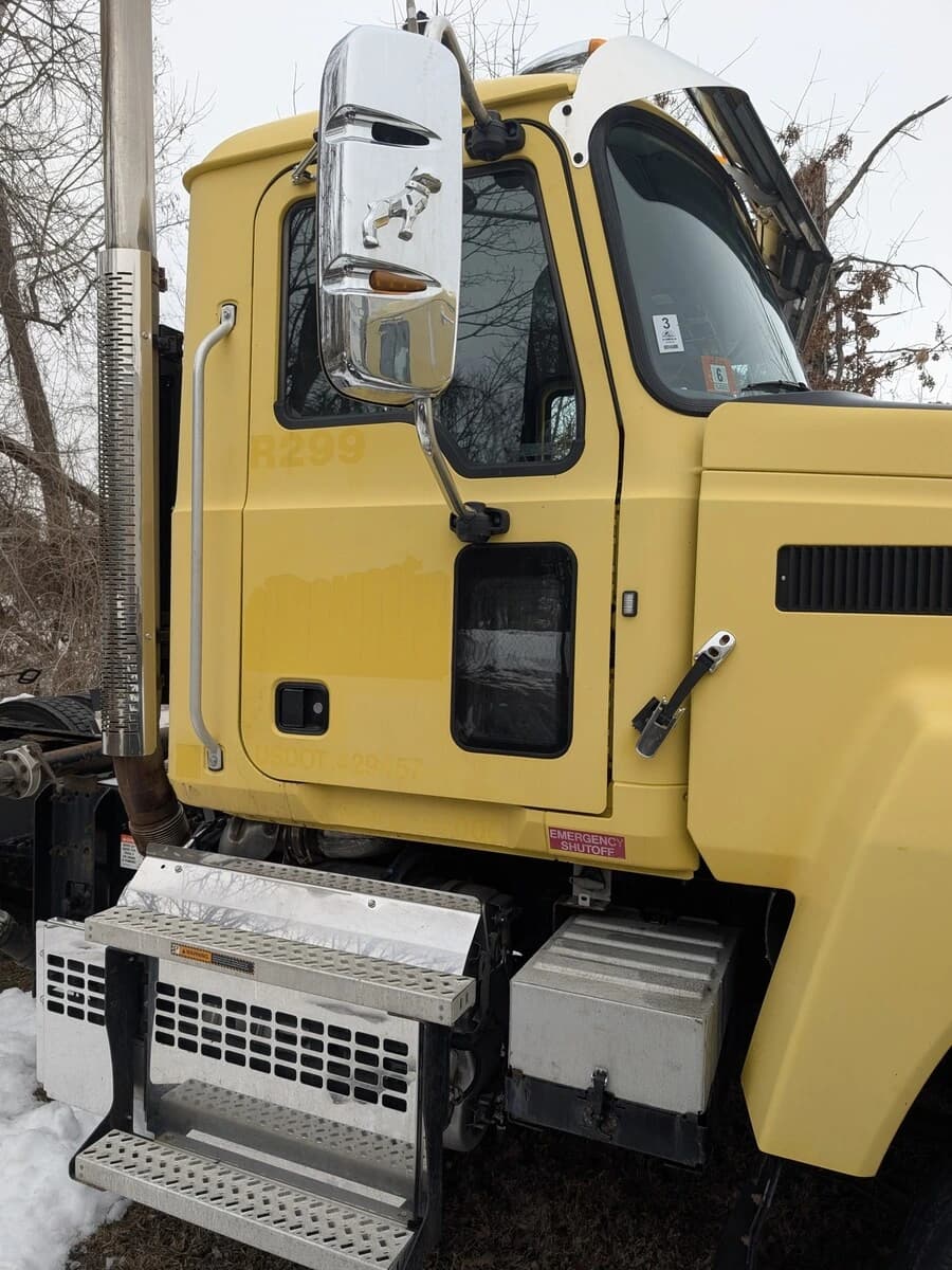 2020 Mack Pinnacle — photo 6