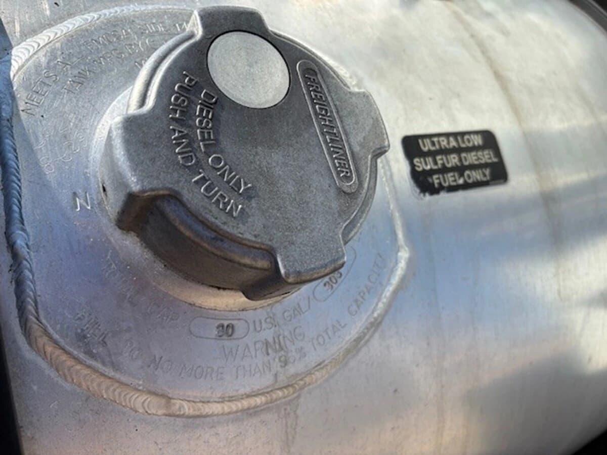 2019 Freightliner Cascadia — photo 13