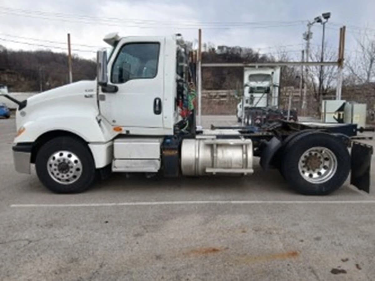 2020 International LT — photo 3