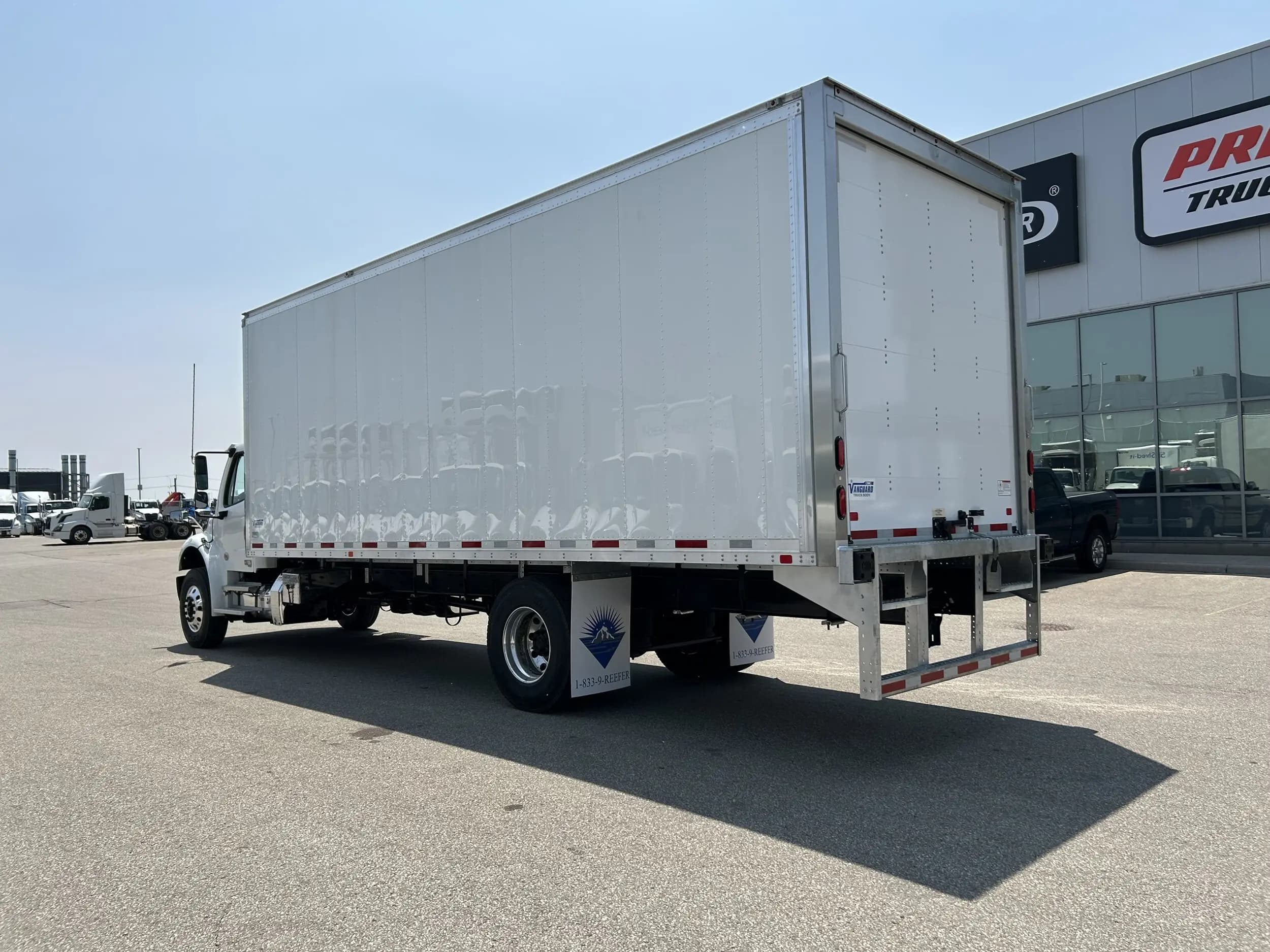 2026 Freightliner M2 106 — photo 3