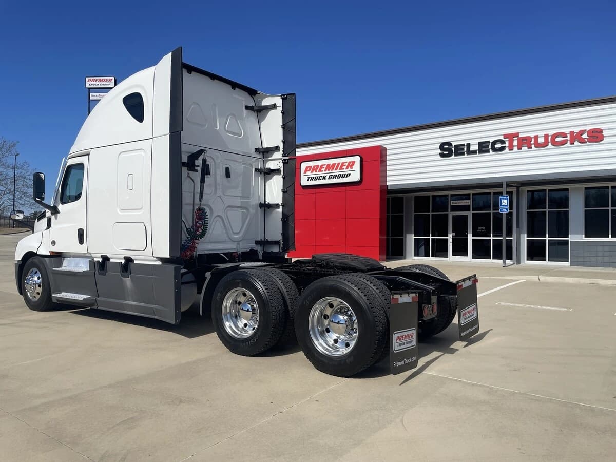 2024 Freightliner Cascadia — photo 15