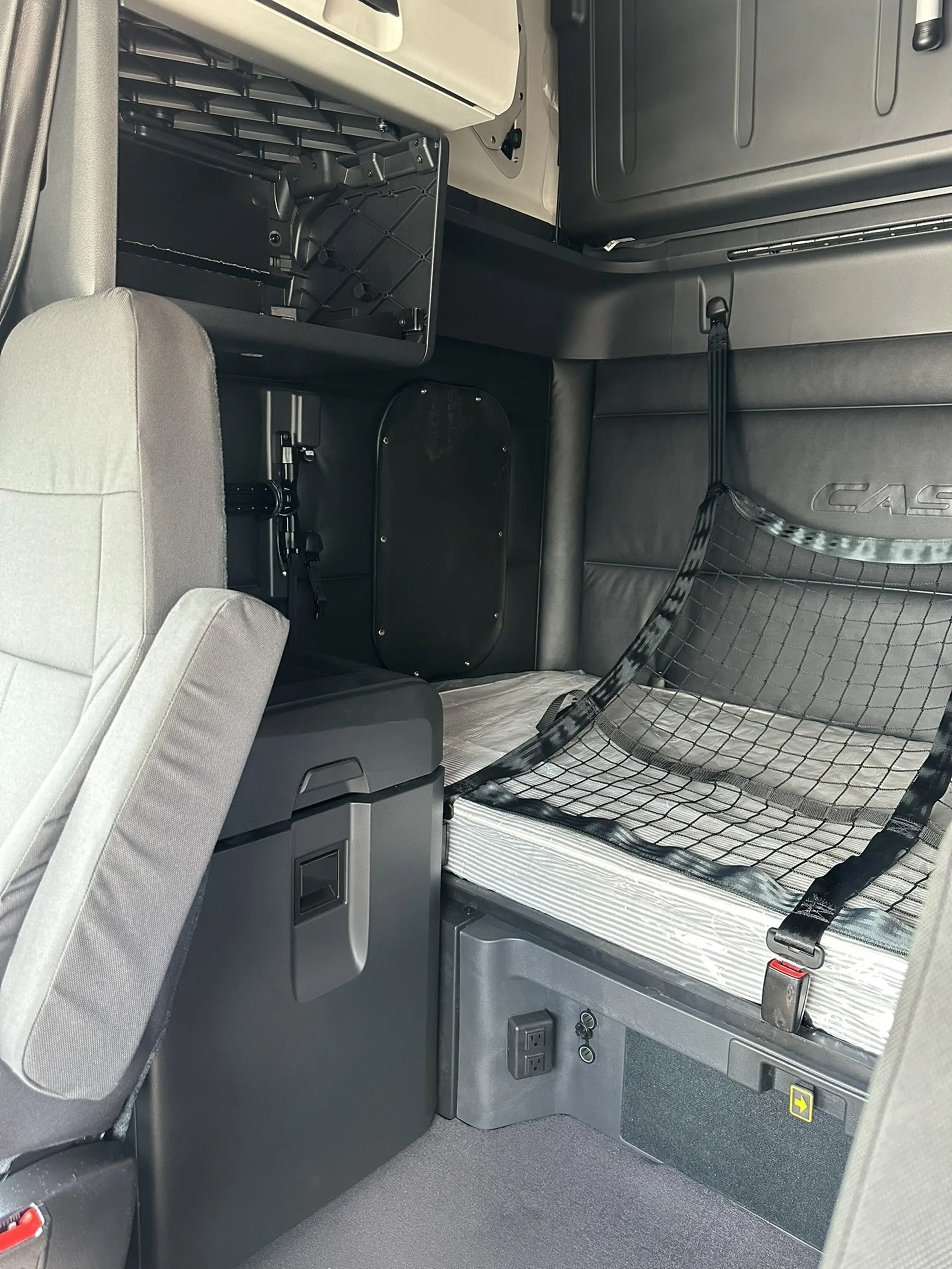 2026 Freightliner Cascadia — photo 14