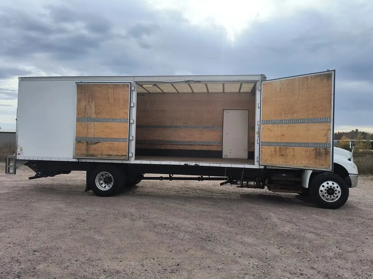 2020 International MV — photo 5