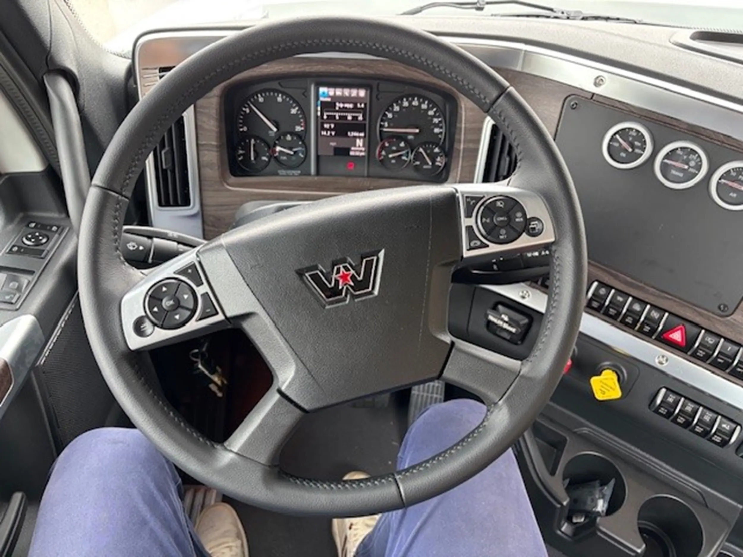 2026 Western Star 49X — photo 14