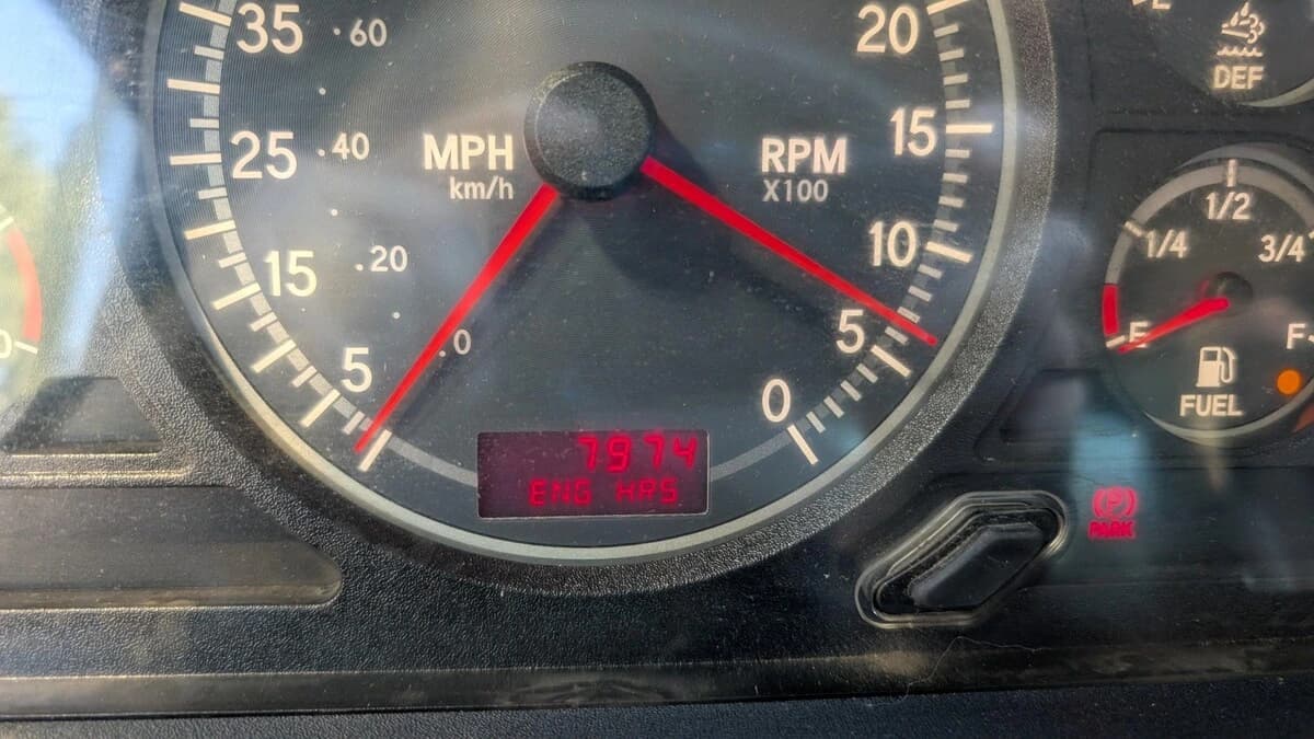 2019 International HX — photo 19