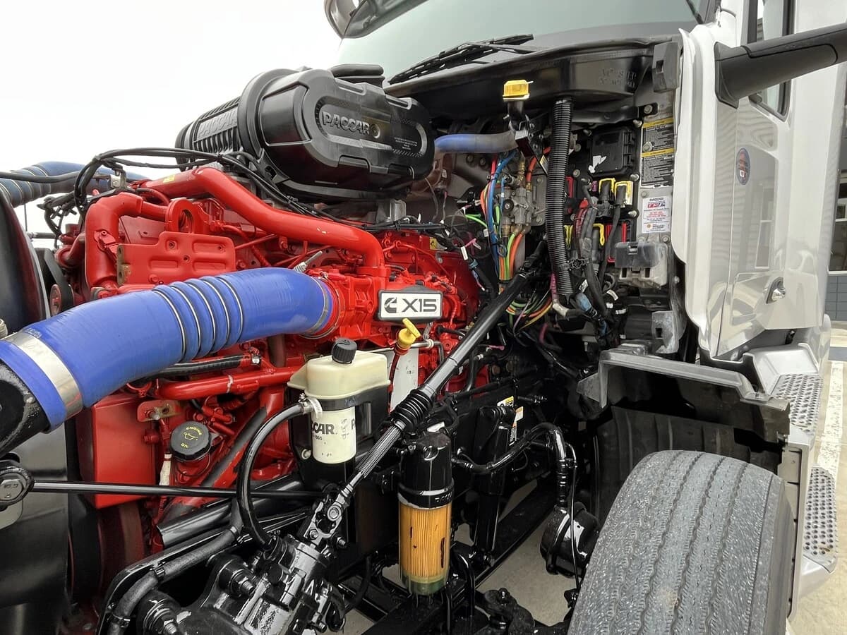 2023 Peterbilt 579 — photo 11