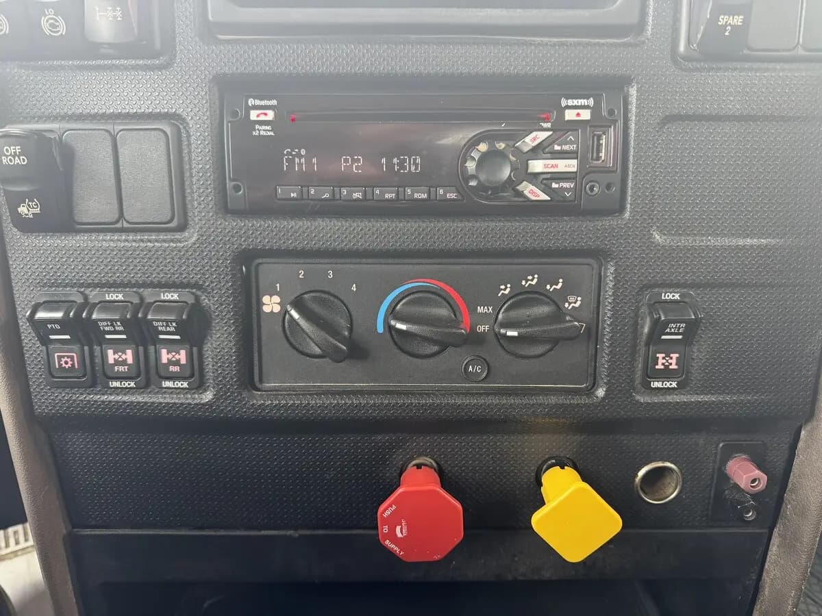 2018 International HX — photo 28