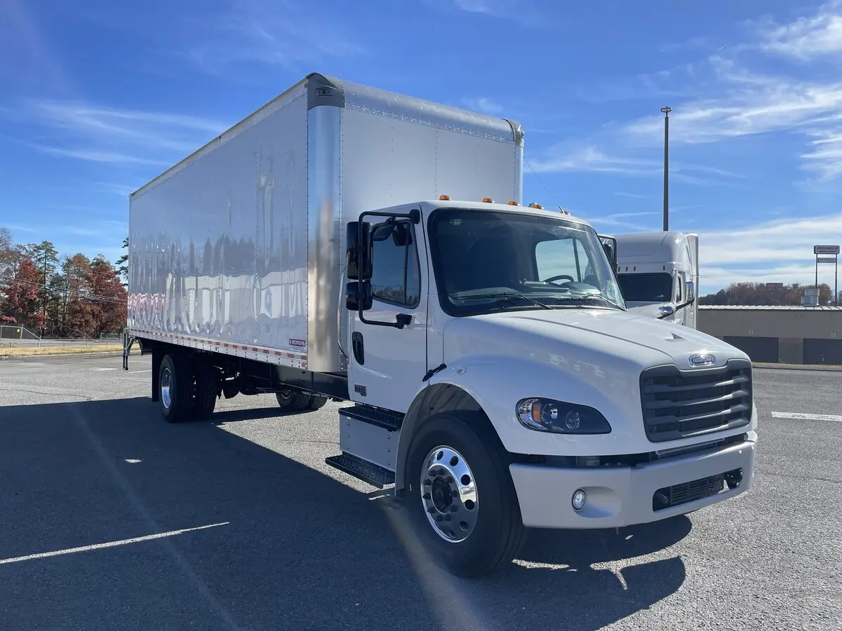 2026 Freightliner M2 106 — photo 3