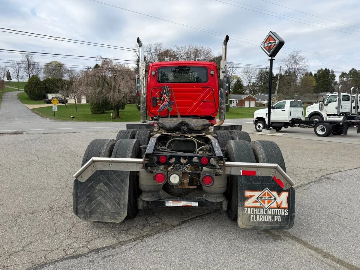 2023 International HX — photo 5