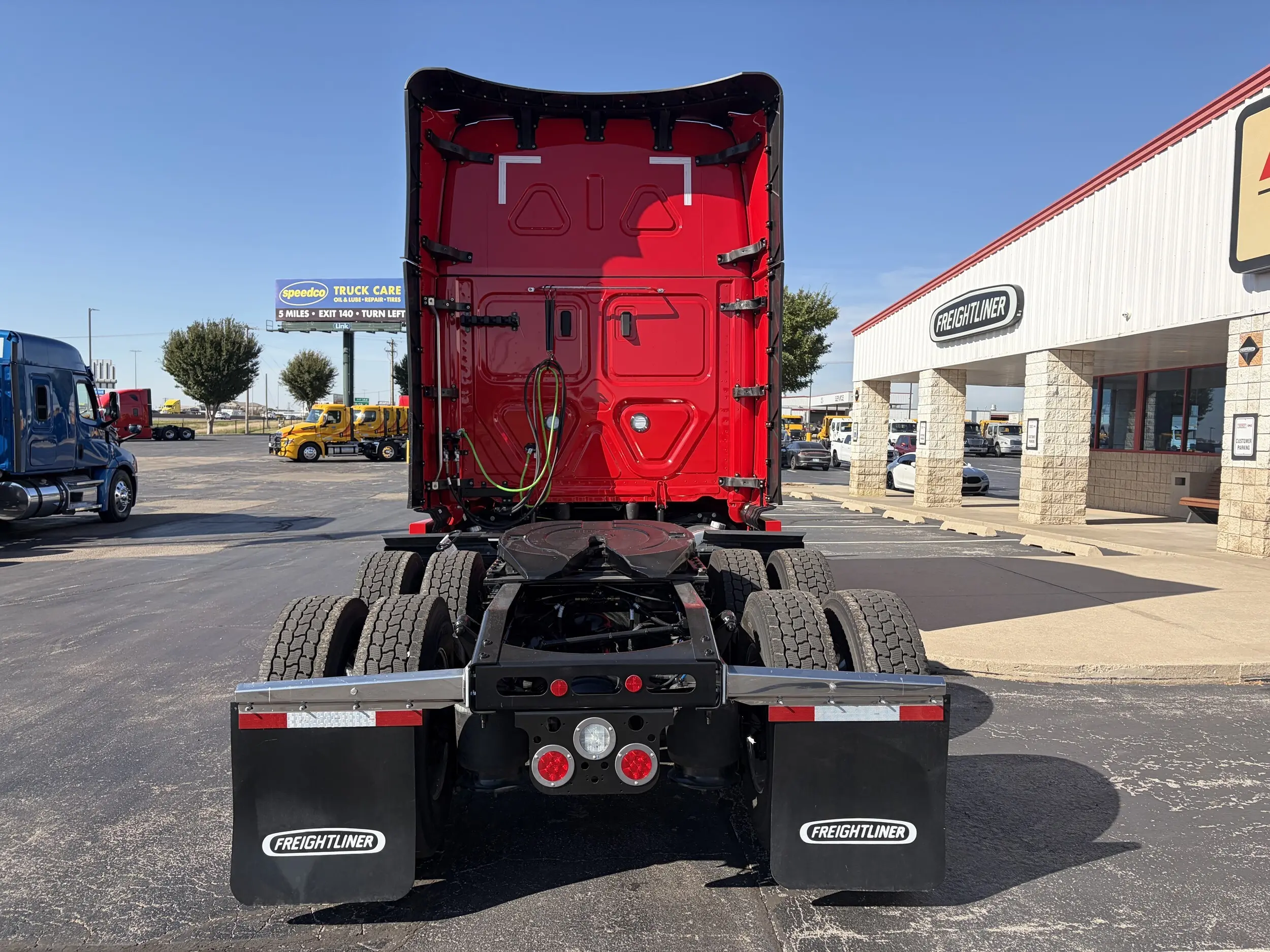 2026 Freightliner Cascadia — photo 5