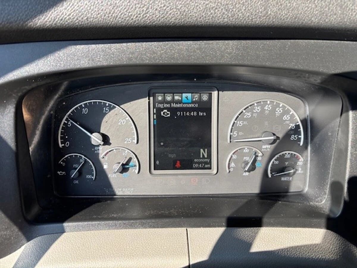 2019 Freightliner Cascadia — photo 15