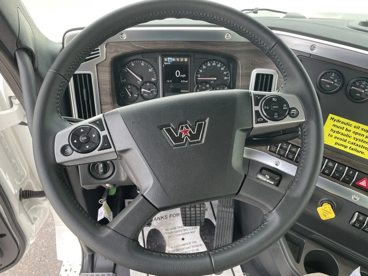 2027 Western Star 49X — photo 37