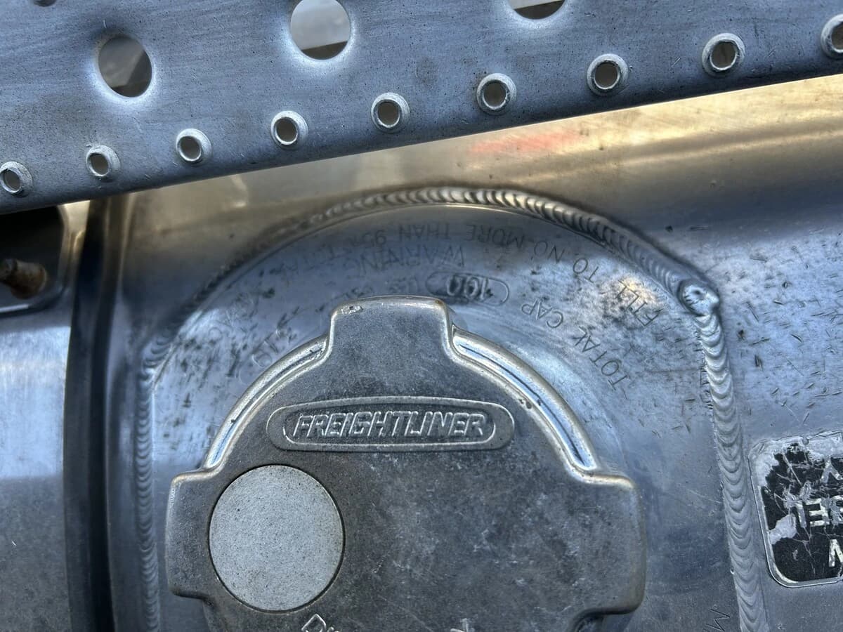 2019 Freightliner 122SD — photo 11