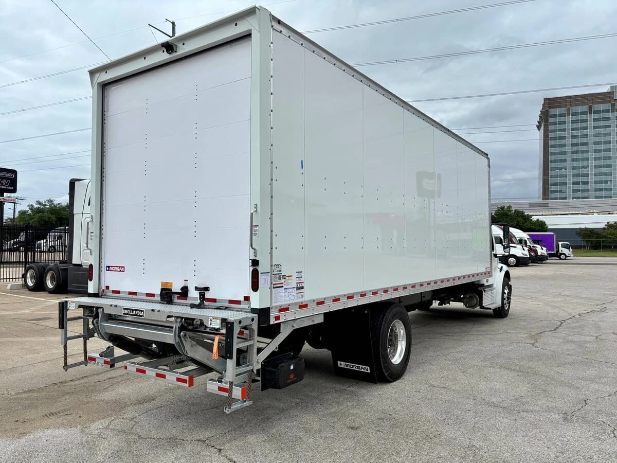 2027 Freightliner M2 106 — photo 5