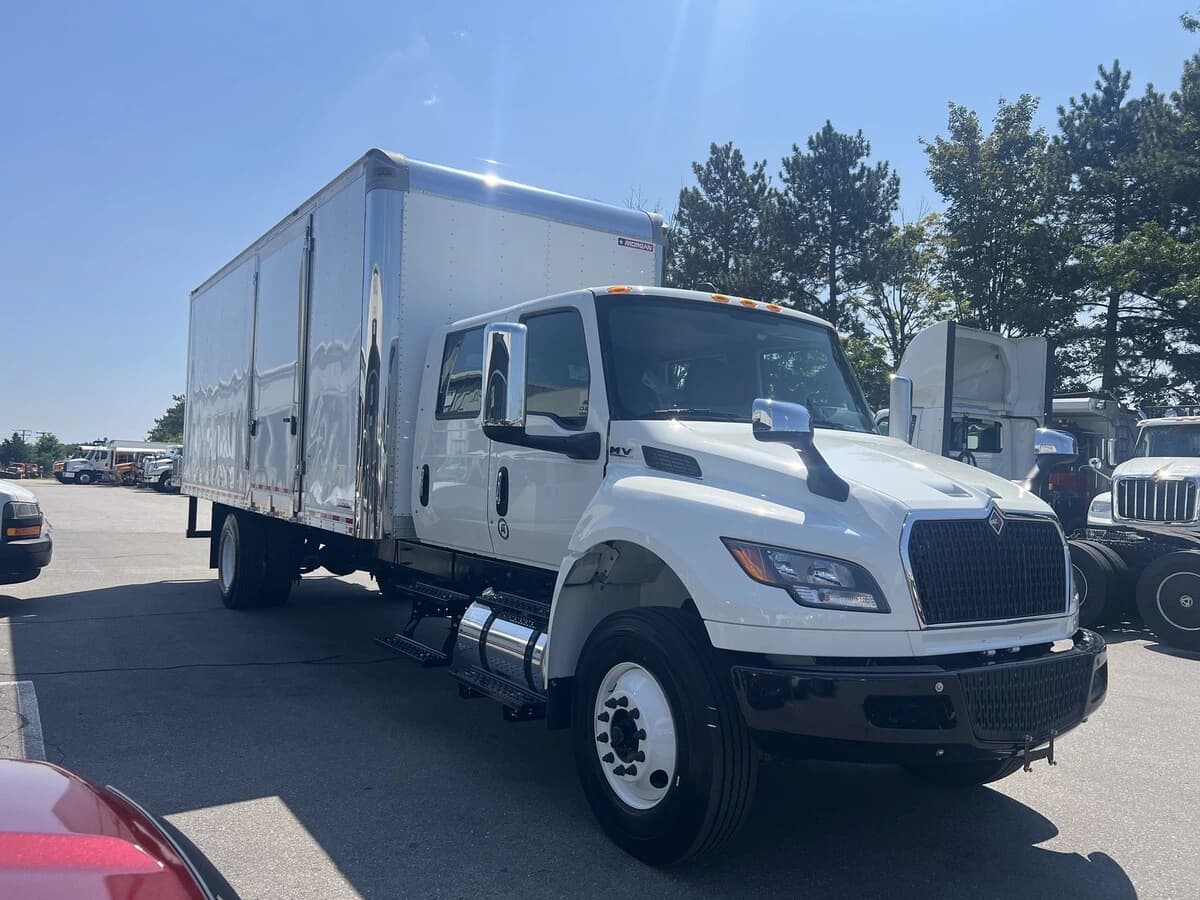 2025 International MV — photo 4