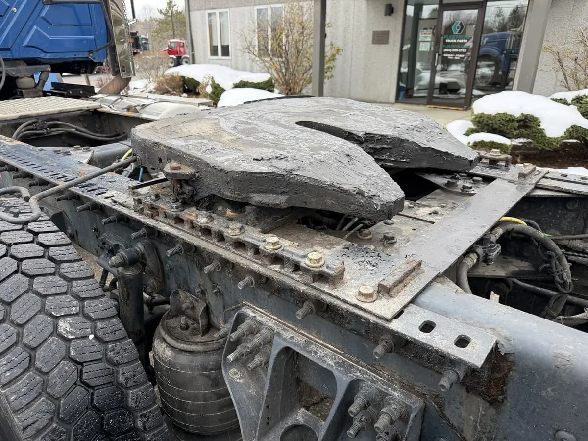 2022 International HX — photo 19