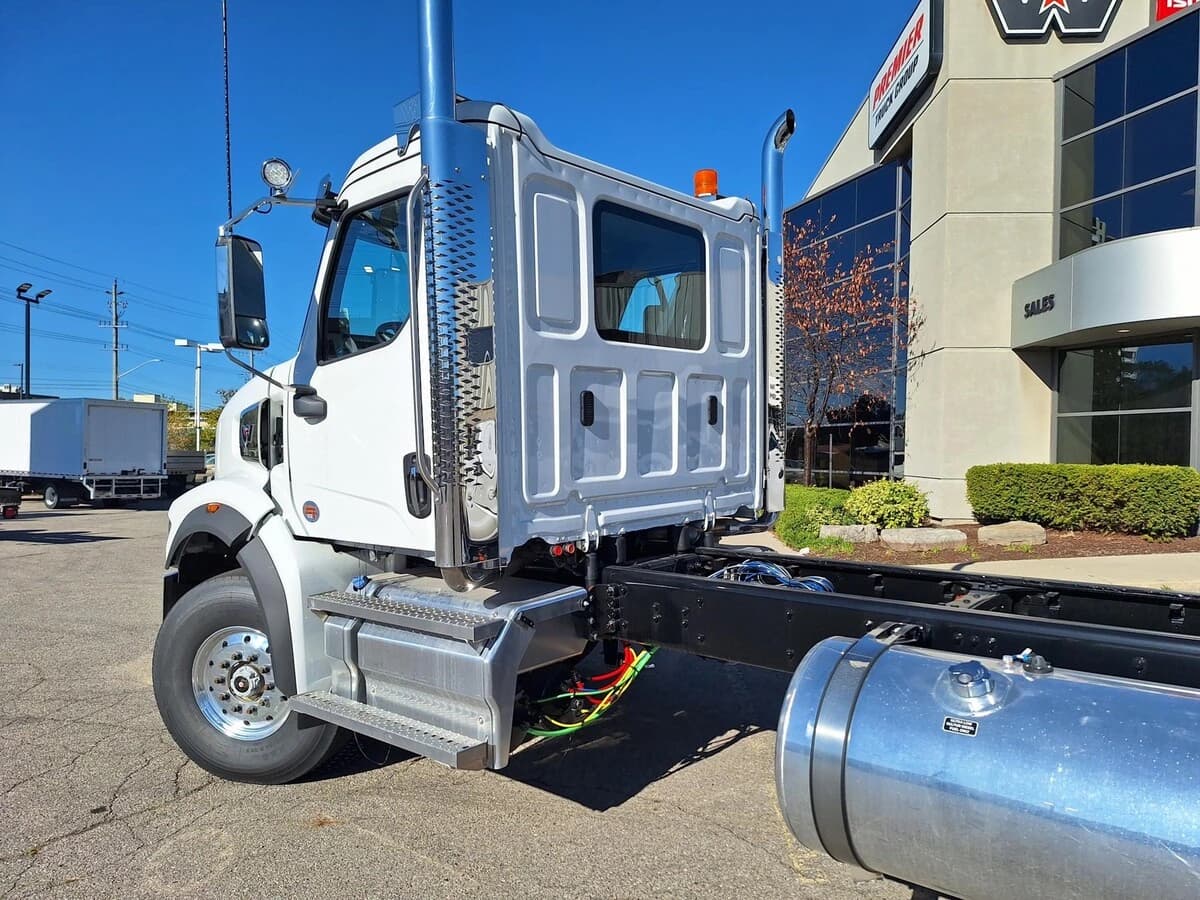 2025 Western Star 49X — photo 7
