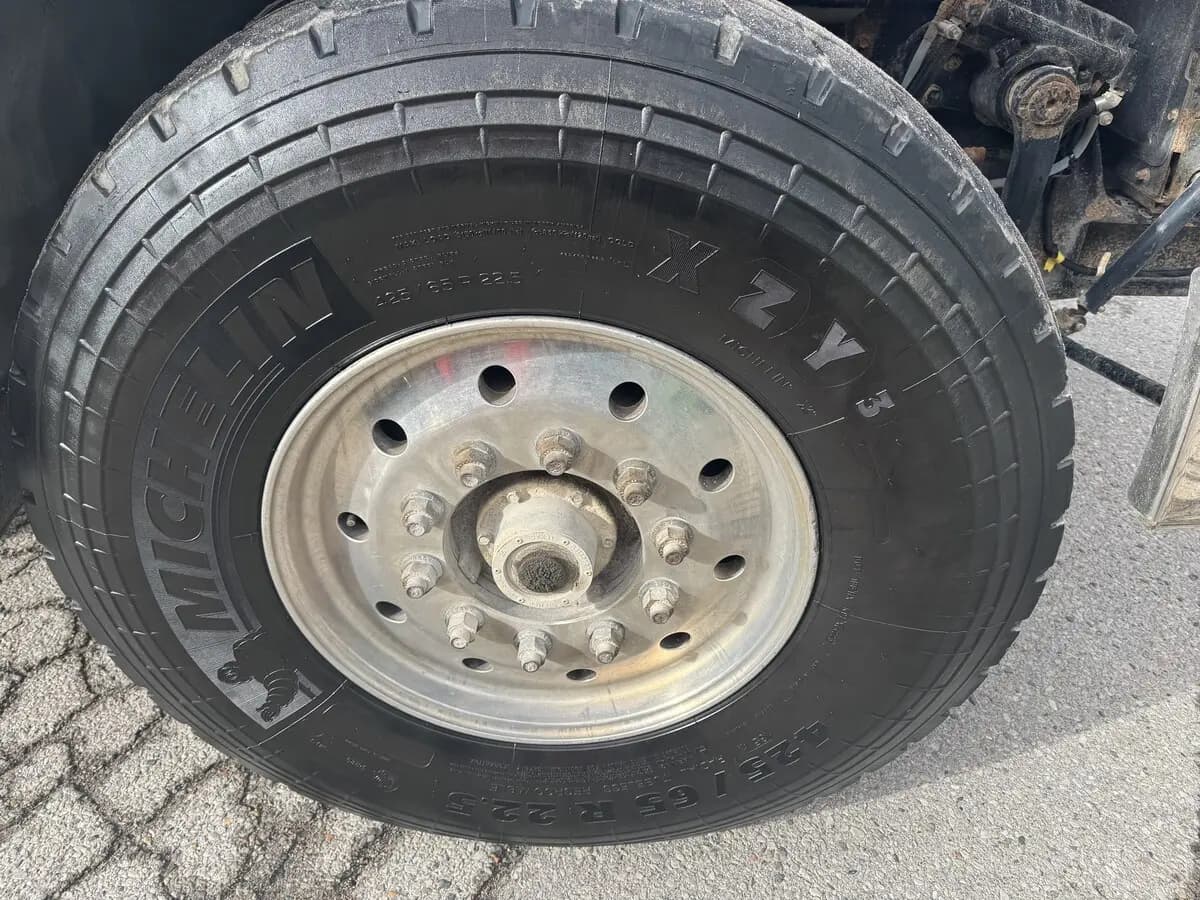 2018 International HX — photo 15