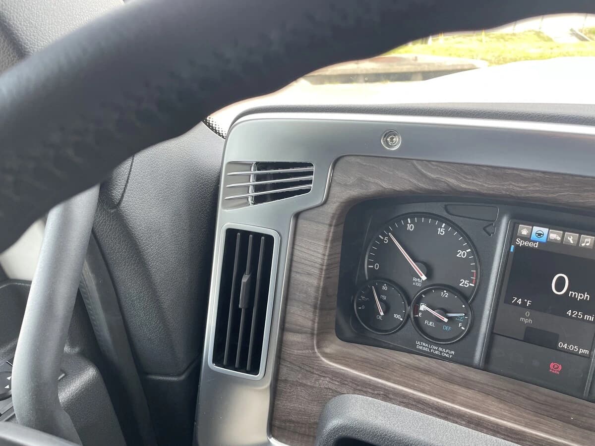 2027 Western Star 49X — photo 48