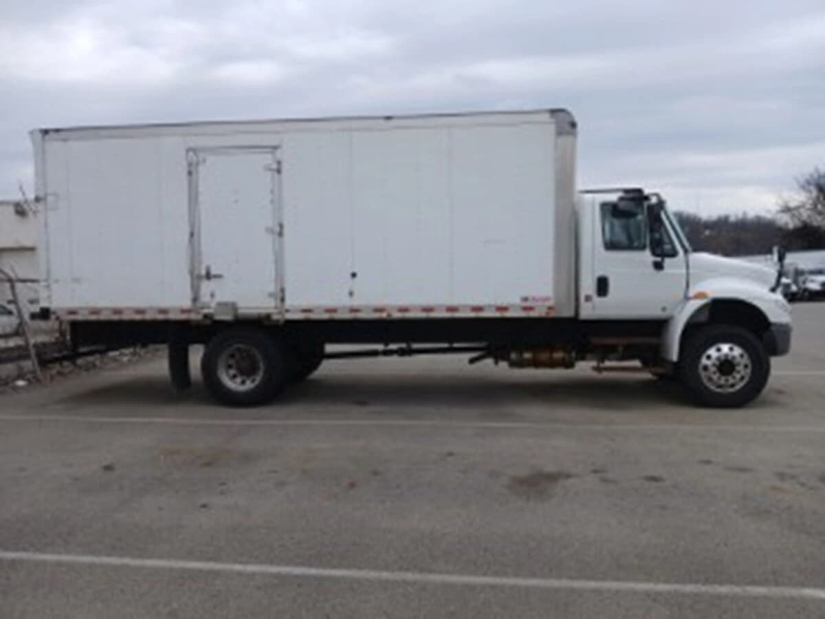 2019 International 4300 — photo 3