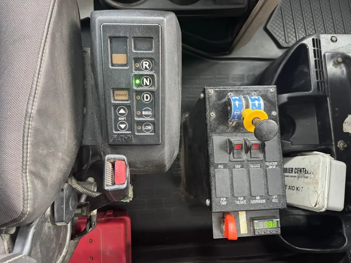 2018 International HX — photo 30